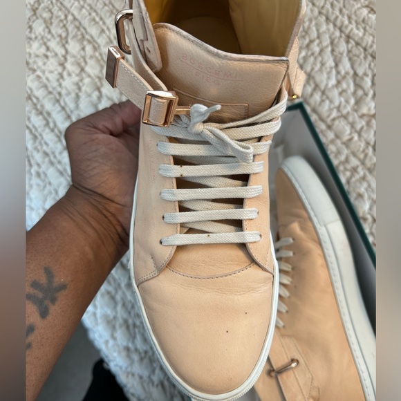 These are a used but great condition of a size 12 “Buscemi” creme and rose Gold. - Picture 10 of 16